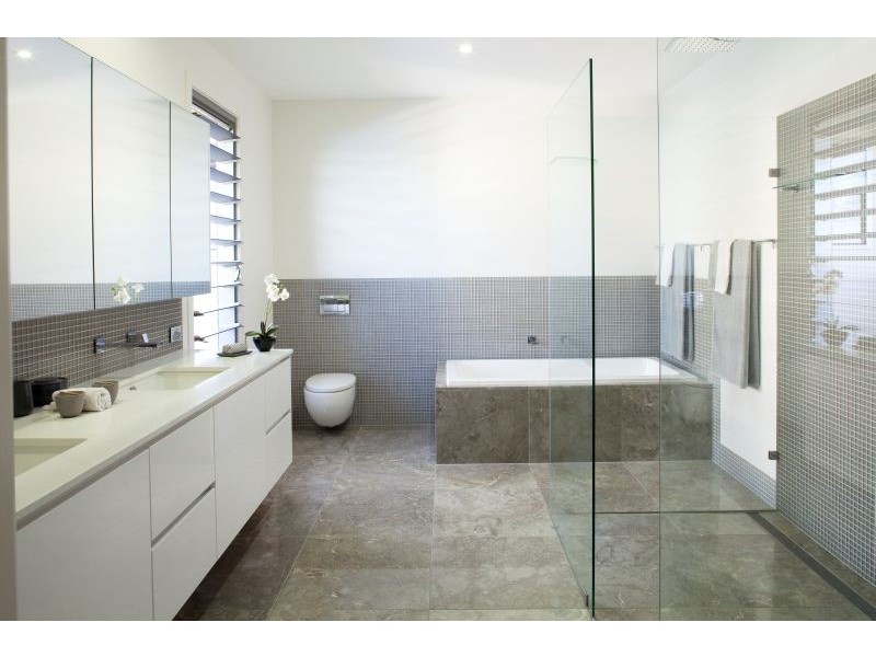 15 Marram crt, Raby Bay QLD 4163