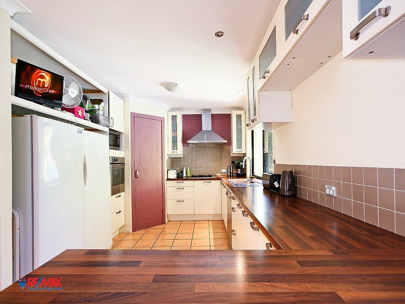 1 CRESTWOOD CLOSE, Ormiston QLD 4160