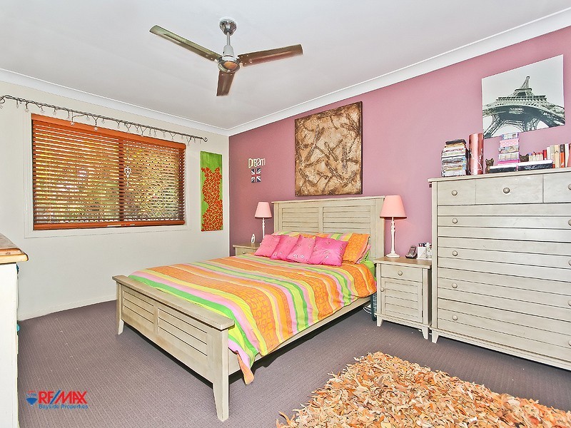 1 CRESTWOOD CLOSE, Ormiston QLD 4160