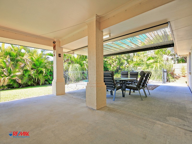 1 CRESTWOOD CLOSE, Ormiston QLD 4160