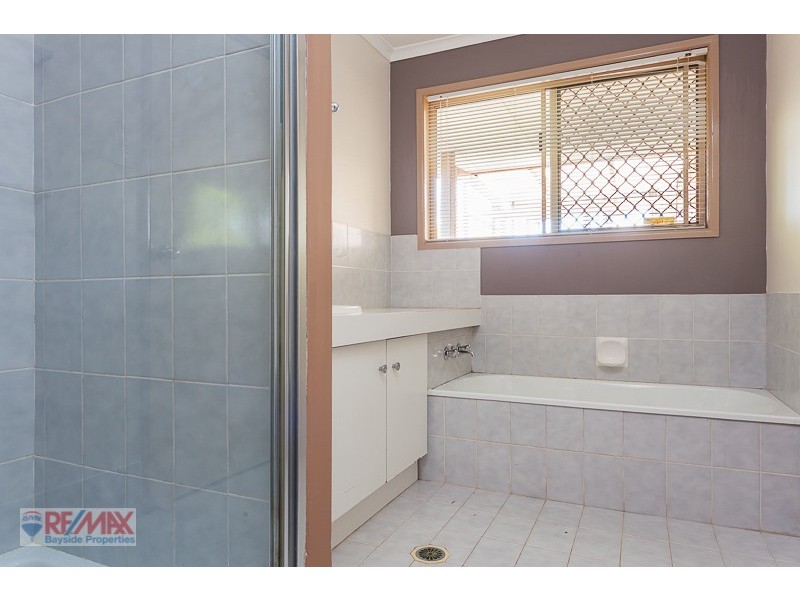 32 Sunshine Drive, Cleveland QLD 4163