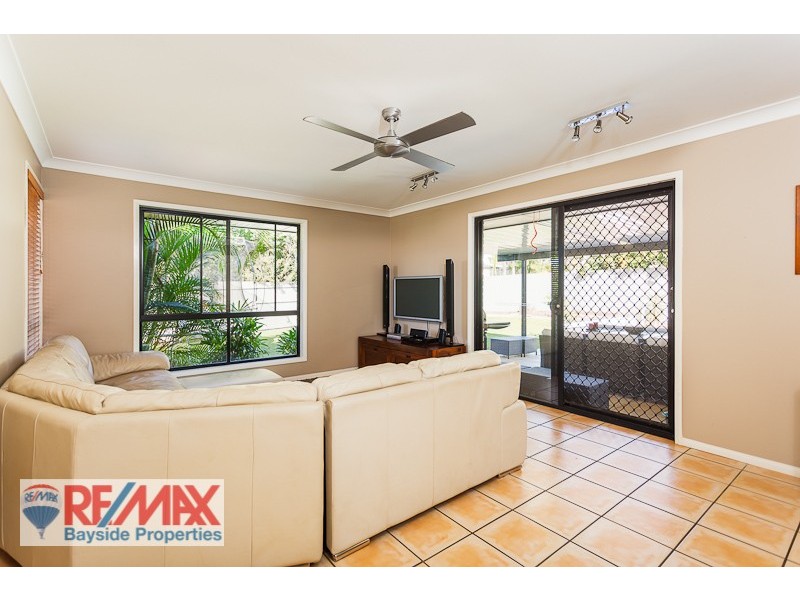 4 Penzance Drive, Redland Bay QLD 4165