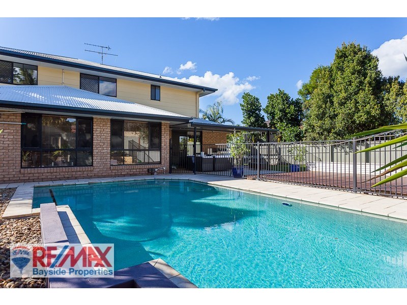 4 Penzance Drive, Redland Bay QLD 4165