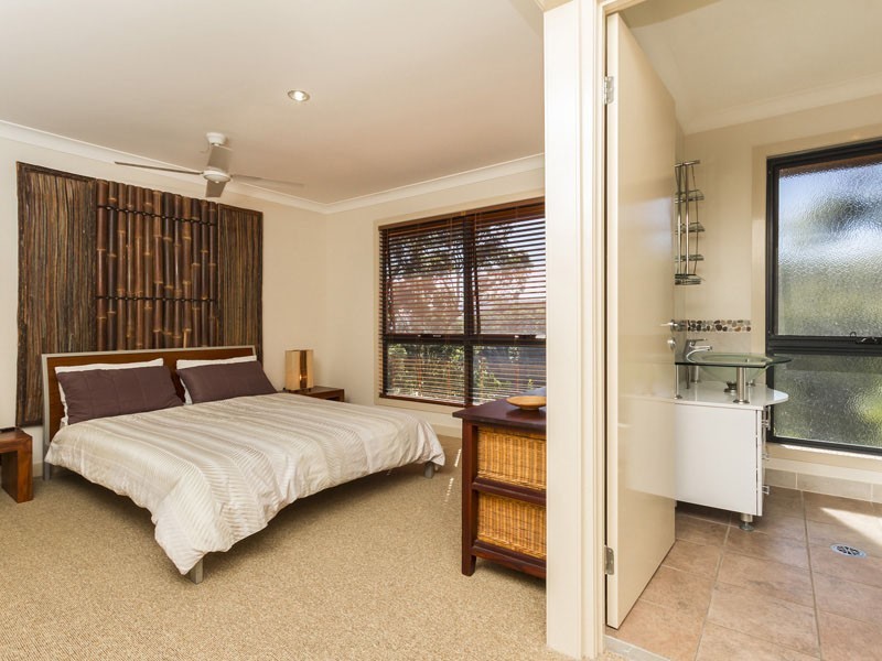 27 Nautlius Drive, Tangalooma QLD 4025