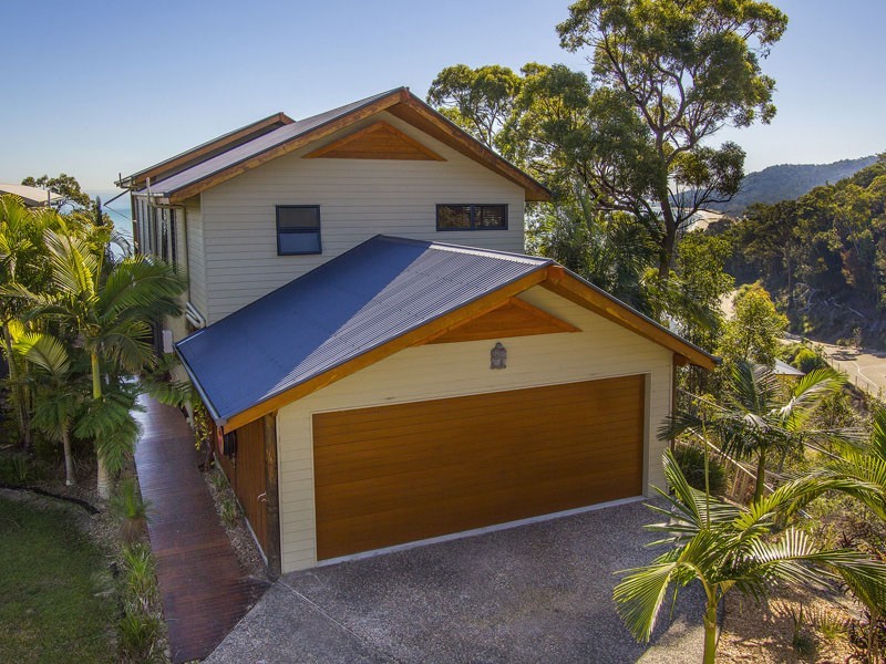 27 Nautlius Drive, Tangalooma QLD 4025