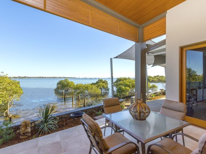 9 White St, Victoria Point QLD 4165