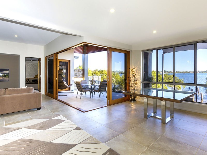 9 White St, Victoria Point QLD 4165
