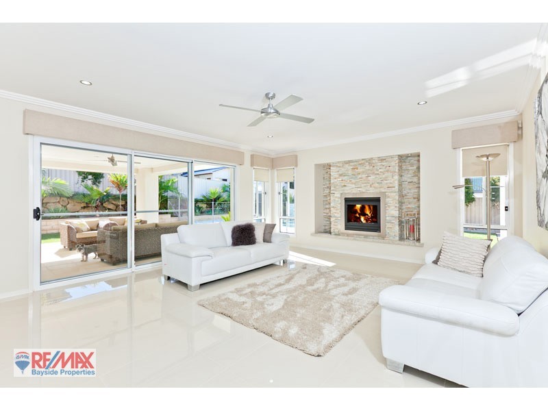 69 Penzance Drive, Redland Bay QLD 4165