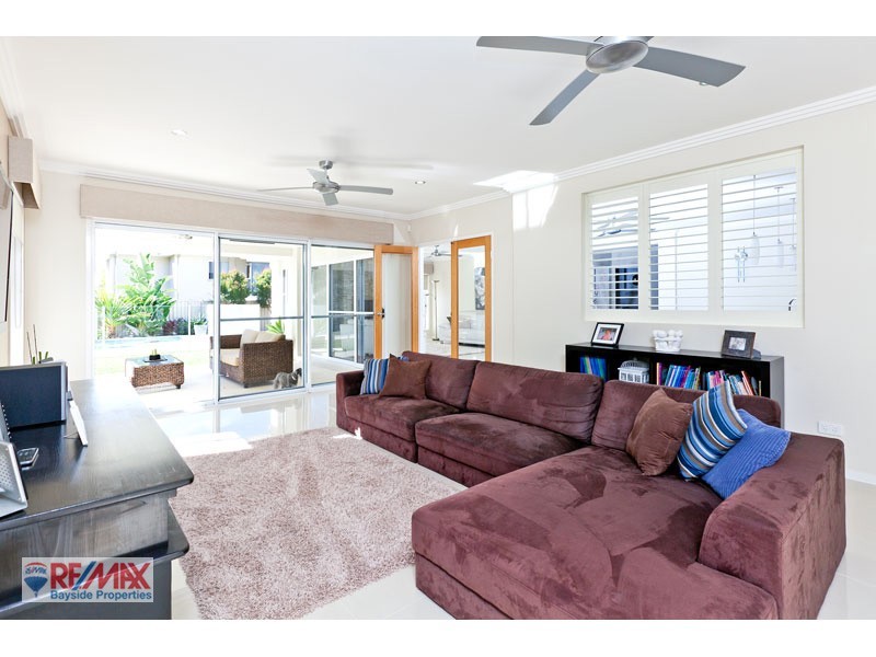 69 Penzance Drive, Redland Bay QLD 4165