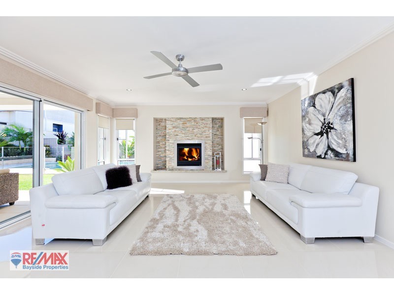 69 Penzance Drive, Redland Bay QLD 4165