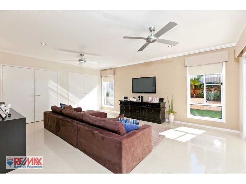 69 Penzance Drive, Redland Bay QLD 4165
