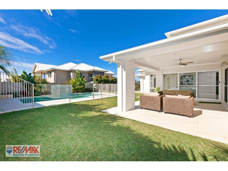 69 Penzance Drive, Redland Bay QLD 4165