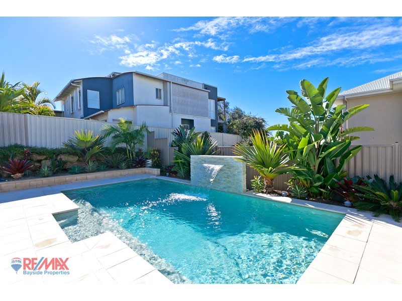 69 Penzance Drive, Redland Bay QLD 4165