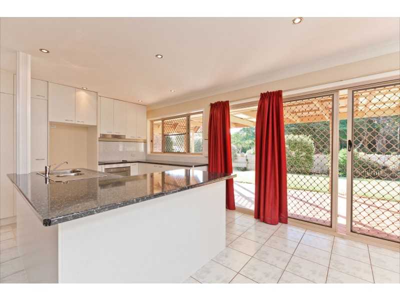 1 Regency Street, Victoria Point QLD 4165