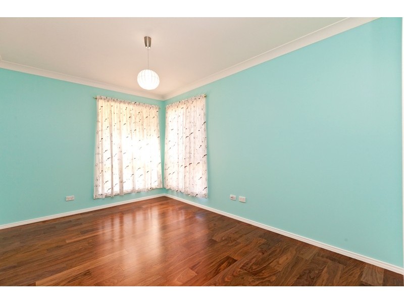 1 Regency Street, Victoria Point QLD 4165