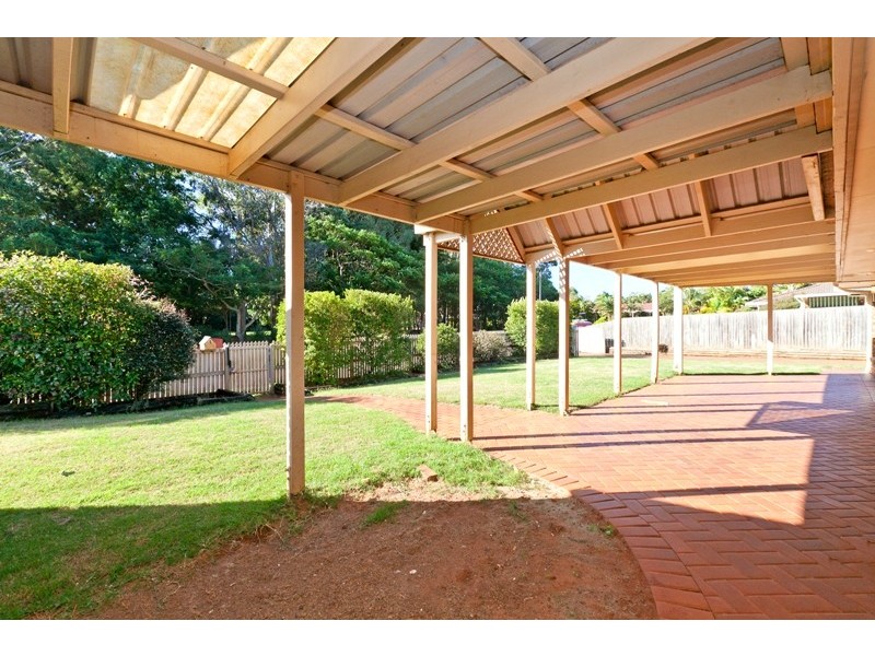1 Regency Street, Victoria Point QLD 4165