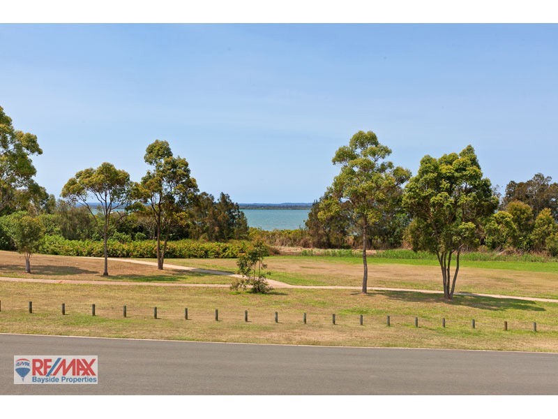 1 Watervale Drive, Redland Bay QLD 4165