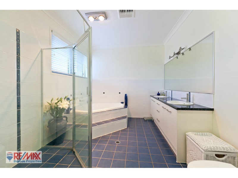 1 Watervale Drive, Redland Bay QLD 4165