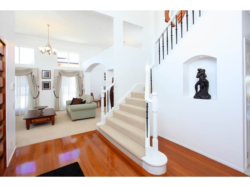 12 Caravel Court, Raby Bay QLD 4163