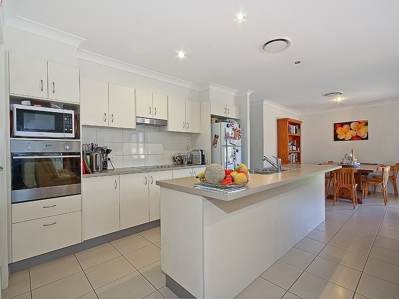 5 SHEARWATER STREET, Cleveland QLD 4163