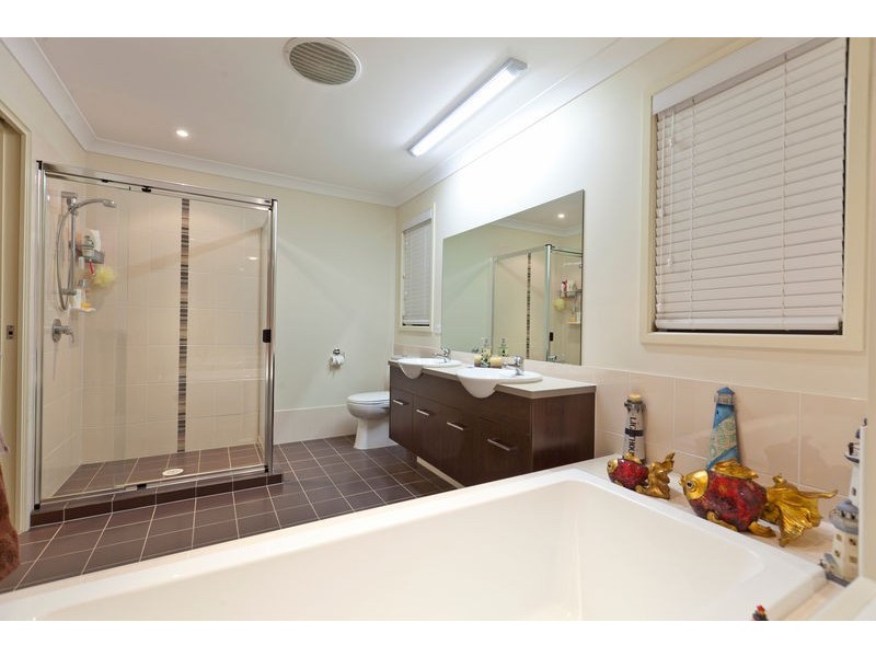 5 Waterview Place, Birkdale QLD 4159