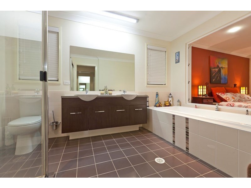 5 Waterview Place, Birkdale QLD 4159
