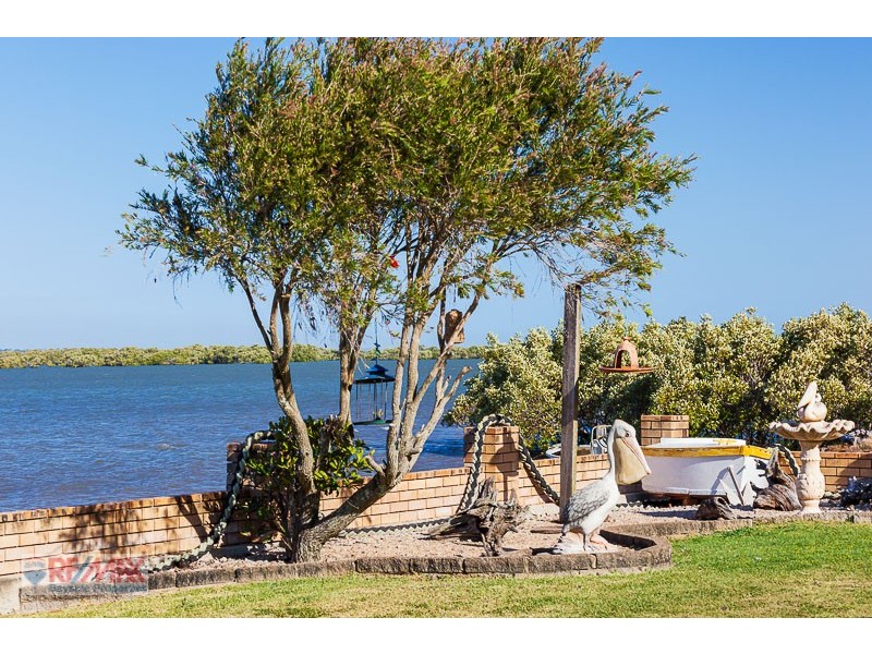 99 Shore Street North, Cleveland QLD 4163