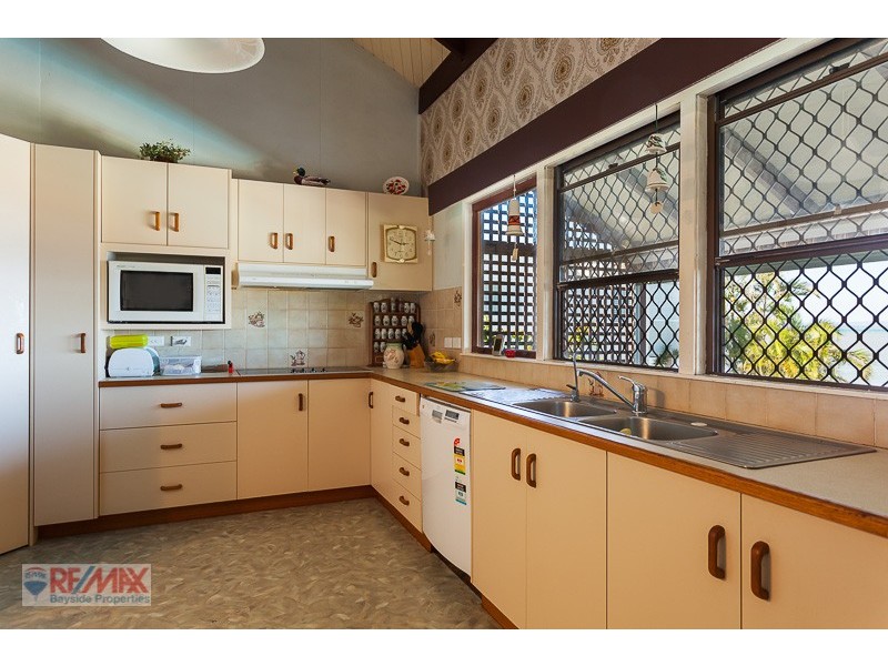 99 Shore Street North, Cleveland QLD 4163