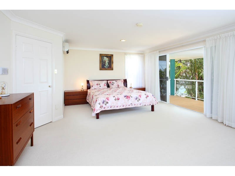 16 Seacrest court, Raby Bay QLD 4163