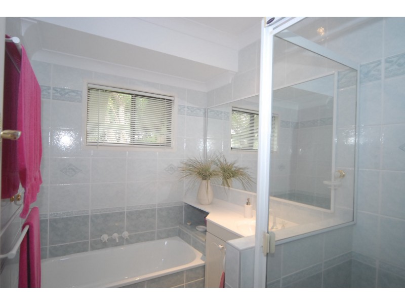 83 Bainbridge Street West, Ormiston QLD 4160