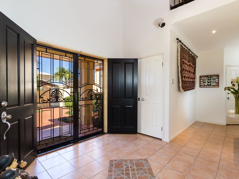17 Voyagers Court, Raby Bay QLD 4163