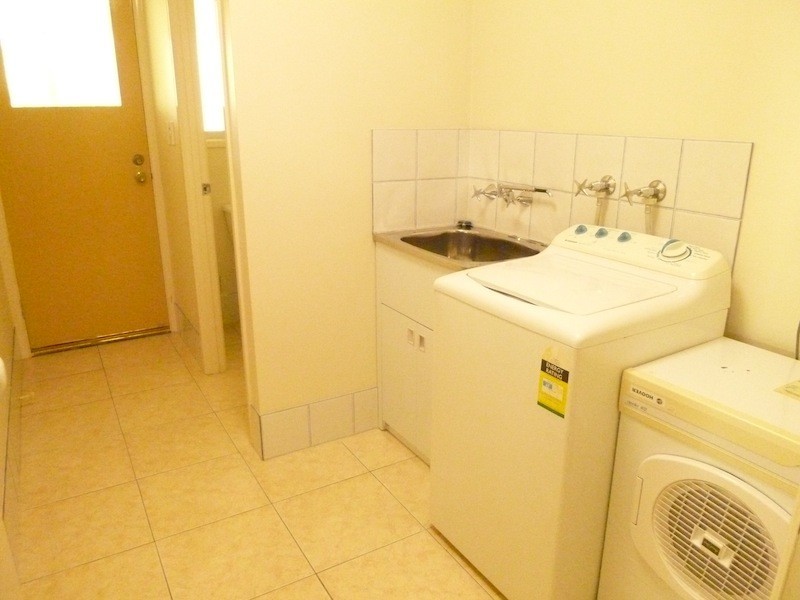 18 Hasting terrace, Macleay Island QLD 4184