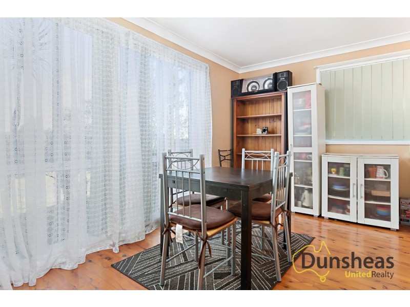 8 Cullen Place, Minto NSW 2566