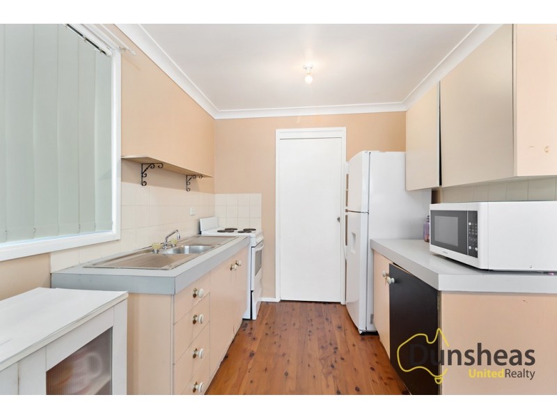 8 Cullen Place, Minto NSW 2566