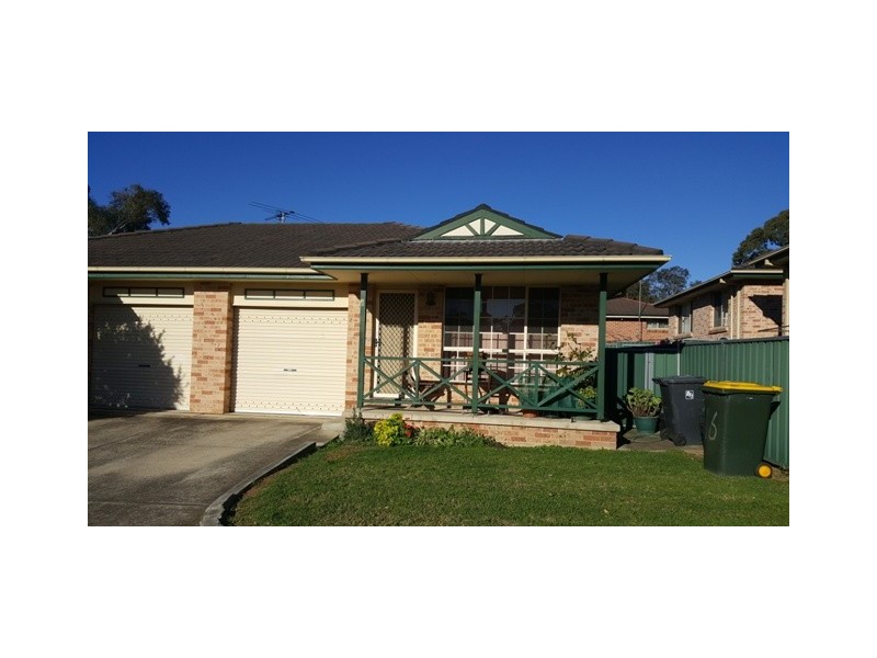 16/6 Westmoreland Road, Minto NSW 2566