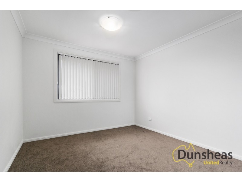 4/2 Jaclyn Street, Ingleburn NSW 2565