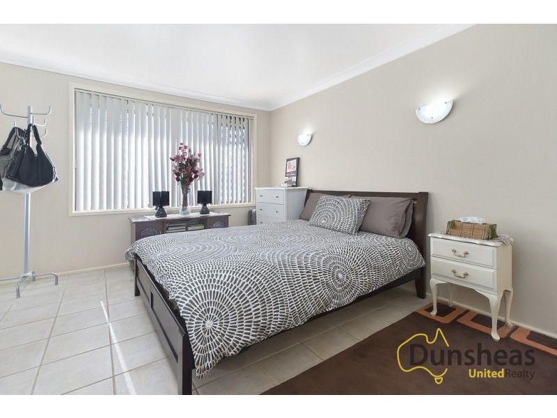 1 Kylie Place, Ingleburn NSW 2565