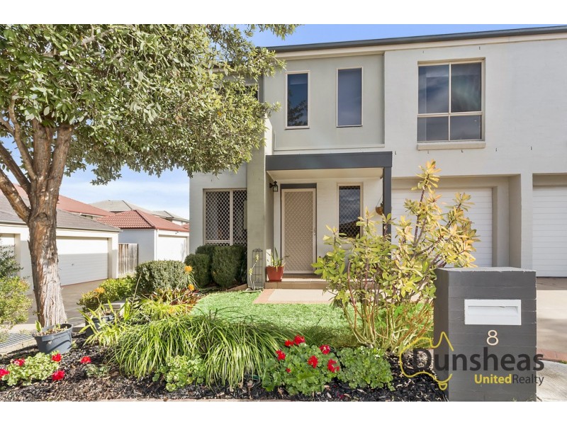 8 Glatton Road, Glenfield NSW 2167