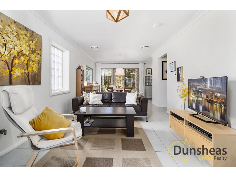 8 Glatton Road, Glenfield NSW 2167