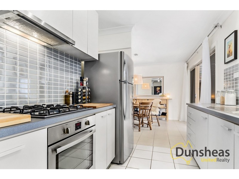 8 Glatton Road, Glenfield NSW 2167