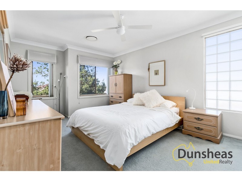 8 Glatton Road, Glenfield NSW 2167