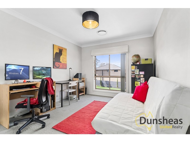 8 Glatton Road, Glenfield NSW 2167