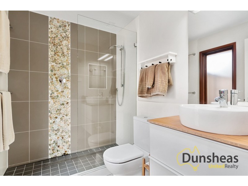 10 Mathis Place, Ingleburn NSW 2565