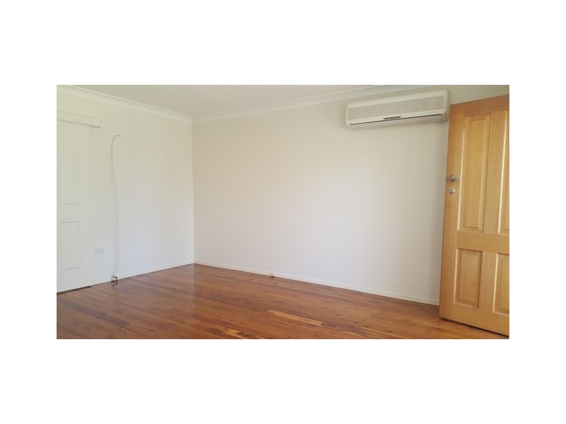 4 Bingara Road, Macquarie Fields NSW 2564