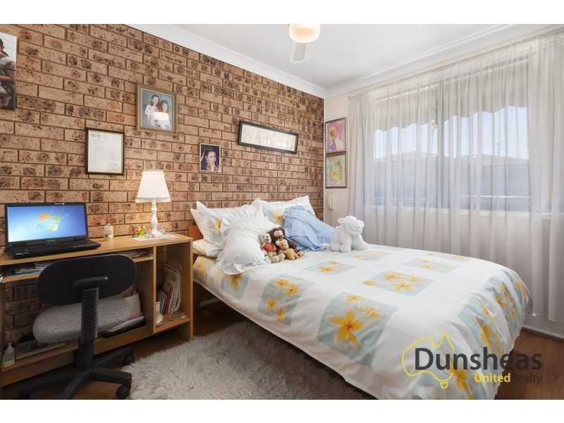 2/4-6 Francis Street, Minto NSW 2566