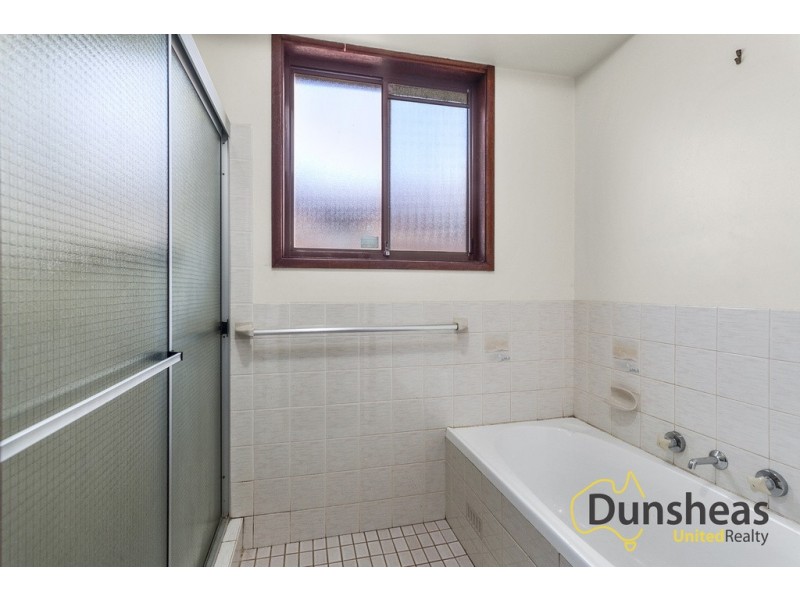 12 Swiveller Close, Ambarvale NSW 2560