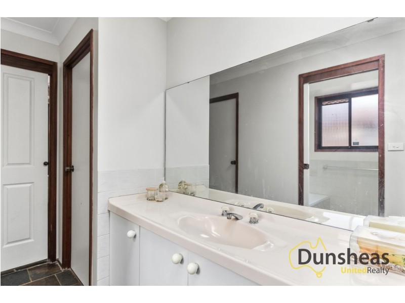 12 Swiveller Close, Ambarvale NSW 2560