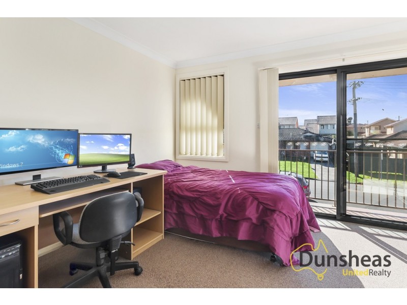 1/2 Myee Road, Macquarie Fields NSW 2564