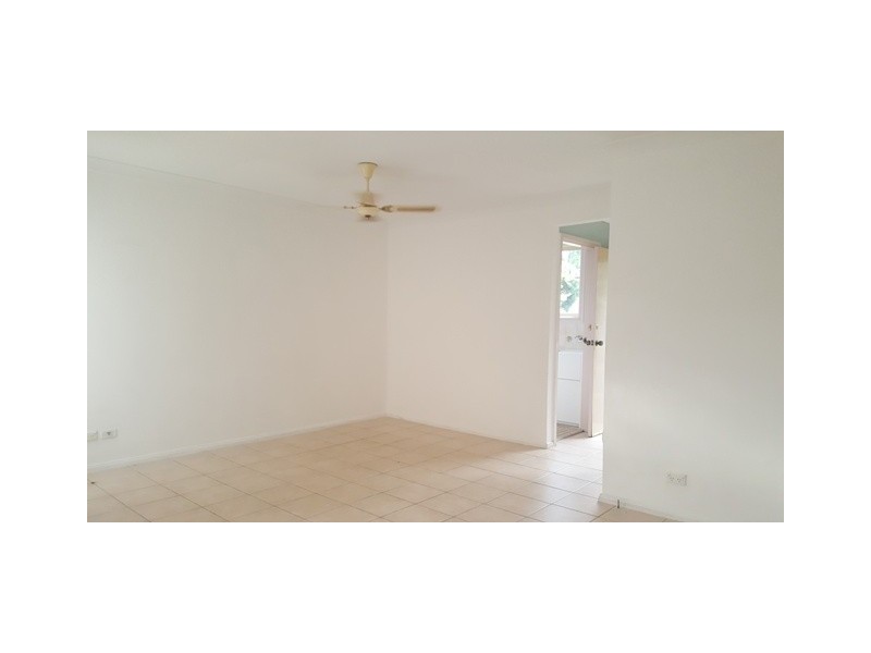 4/11 Barwon Place, Campbelltown NSW 2560