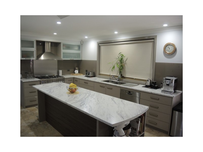 23 Aseki Avenue, Glenfield NSW 2167